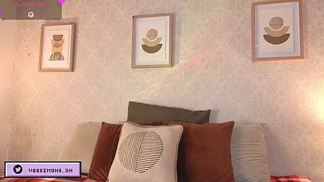 Veronica simons online show from 12-04-25, 08:50