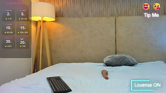 taylorsmiiith  online show from 02-26-25, 07:16