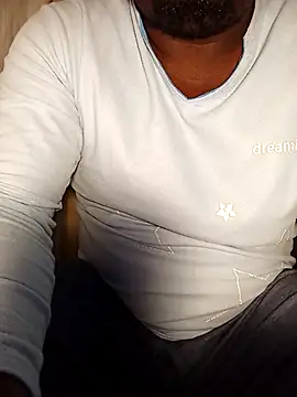 Snapshot of Dube501 chatting on 09-29-25, 06:24 Dube501 online show from 09-29-25, 06:24