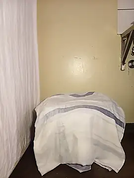 Snapshot of Dube501 chatting on 12-14-25, 07:14 Dube501 online show from 12-14-25, 07:14