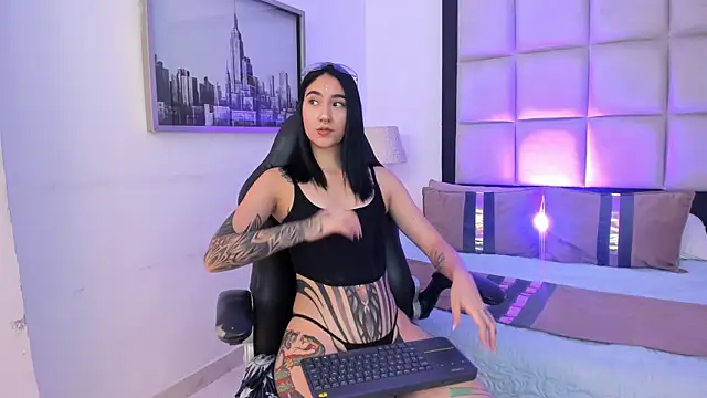 MeganPresleyy online show from 07-20-26, 10:34