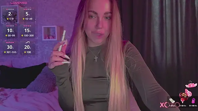 Snapshot of Mika_Rayy chatting on 02-14-25, 06:02 Mika Rayy online show from 02-14-25, 06:02