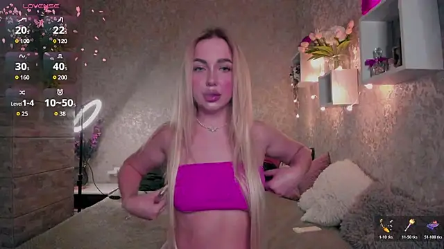 Snapshot of Mika_Rayy chatting on 11-14-25, 09:57 Mika Rayy online show from 11-14-25, 09:57