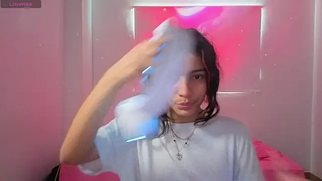 Lovelyamyy online show from 11-27-25, 05:26