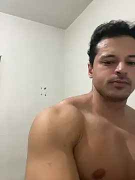 Snapshot of Lucasfit24 chatting on 01-22-25, 11:21 Lucasfit24 online show from 01-22-25, 11:21