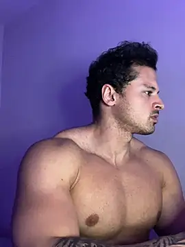 Snapshot of Lucasfit24 chatting on 02-05-25, 11:50 Lucasfit24 online show from 02-05-25, 11:50