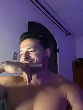 Snapshot of Lucasfit24 chatting on 03-07-25, 02:36 Lucasfit24 online show from 03-07-25, 02:36