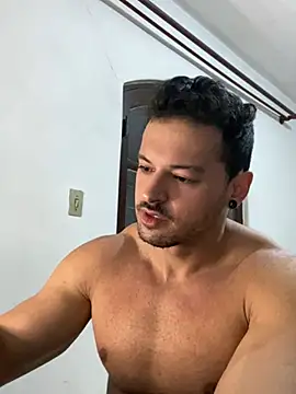 Snapshot of Lucasfit24 chatting on 03-13-25, 11:51 Lucasfit24 online show from 03-13-25, 11:51