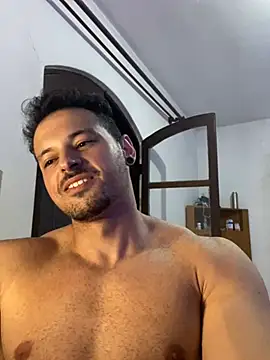 Snapshot of Lucasfit24 chatting on 03-14-25, 11:32 Lucasfit24 online show from 03-14-25, 11:32