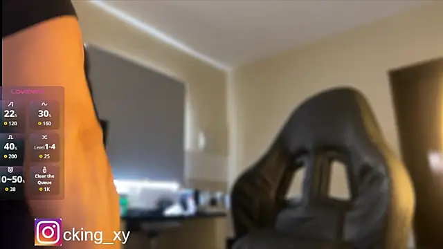 Snapshot of Lucasfit24 chatting on 09-24-25, 01:36 Lucasfit24 online show from 09-24-25, 01:36