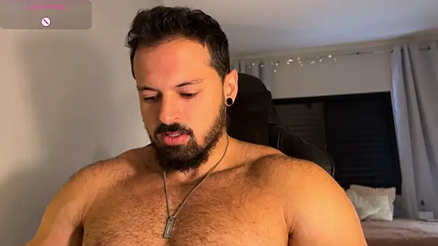 Snapshot of Lucasfit24 chatting on 12-14-25, 02:44 Lucasfit24 online show from 12-14-25, 02:44