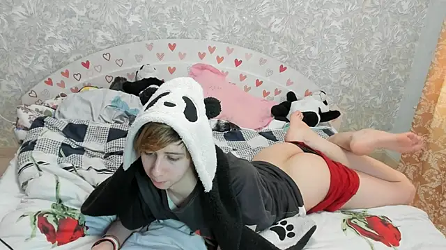 Snapshot of Timothy_Fox chatting on 03-04-25, 06:47 Timothy Fox online show from 03-04-25, 06:47