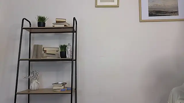 Bonnie White online show from 02-17-25, 10:07