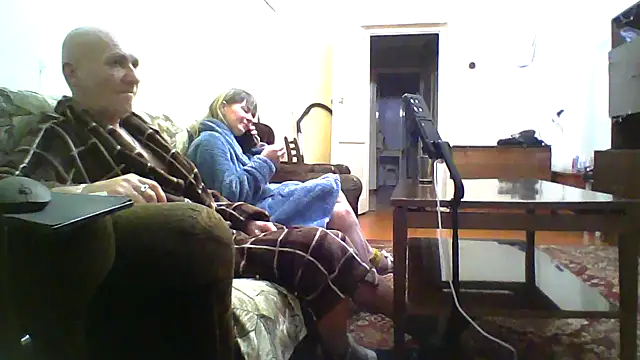 Snapshot of LoverCoupxl chatting on 12-20-25, 02:02 LoverCoupxl online show from 12-20-25, 02:02