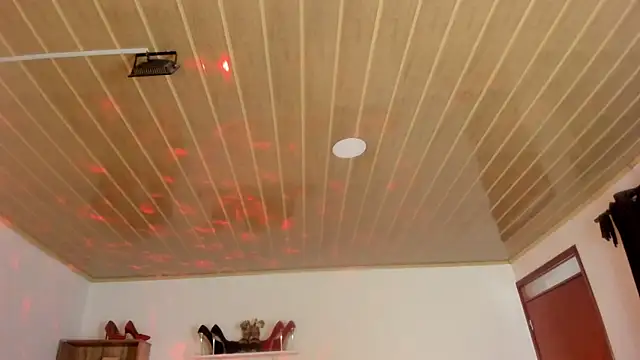 Renaxi Smith online show from 09-10-25, 08:20