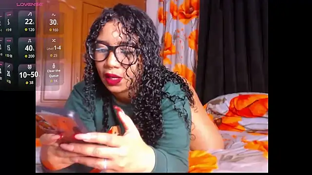 Snapshot of leslycarsson chatting on 10-03-25, 01:13 leslycarsson online show from 10-03-25, 01:13