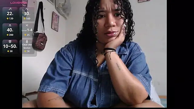 Snapshot of leslycarsson chatting on 11-13-25, 07:24 leslycarsson online show from 11-13-25, 07:24