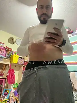 Snapshot of leonardohot1987 chatting on 01-12-25, 07:00 leonardohot1987 online show from 01-12-25, 07:00