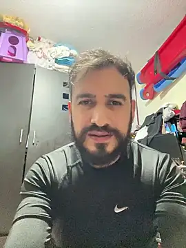 Snapshot of leonardohot1987 chatting on 01-17-25, 05:42 leonardohot1987 online show from 01-17-25, 05:42