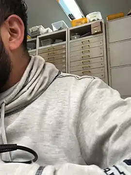 Snapshot of leonardohot1987 chatting on 01-28-25, 08:36 leonardohot1987 online show from 01-28-25, 08:36