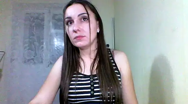 Snapshot of Yuliia30 chatting on 01-11-25, 07:27 Yuliia30 online show from 01-11-25, 07:27