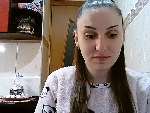 Yuliia30 online show from 04-11-26, 08:02