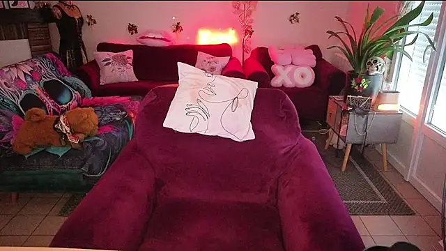Miss luxiole online show from 07-05-26, 10:00