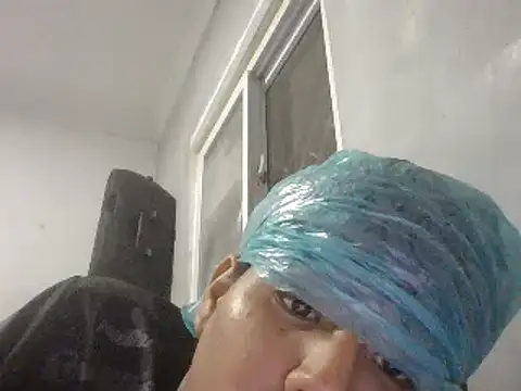 Snapshot of it0z_klk chatting on 02-03-25, 04:35 it0z klk online show from 02-03-25, 04:35