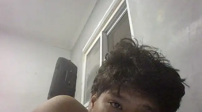 Snapshot of it0z_klk chatting on 02-04-25, 12:40 it0z klk online show from 02-04-25, 12:40