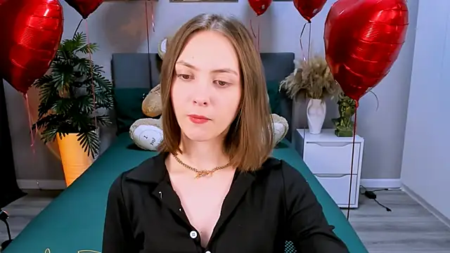 JesssWalker online show from 02-19-25, 01:39