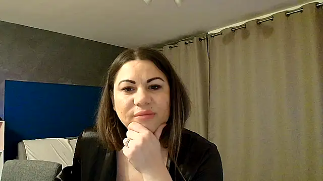 Snapshot of VixenVibesX chatting on 01-30-25, 04:02 VixenVibesX online show from 01-30-25, 04:02