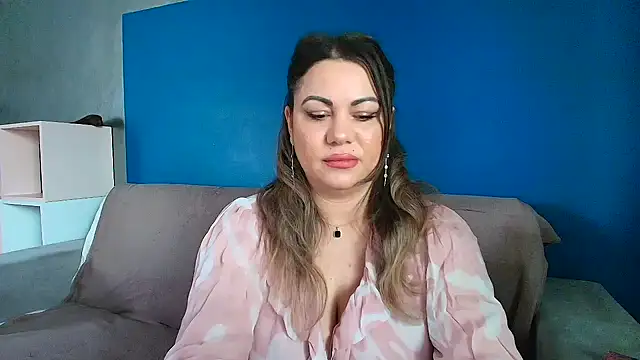 Snapshot of VixenVibesX chatting on 02-02-25, 12:35 VixenVibesX online show from 02-02-25, 12:35