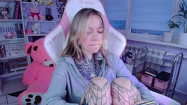 Catharsisi online show from 11-29-25, 01:03