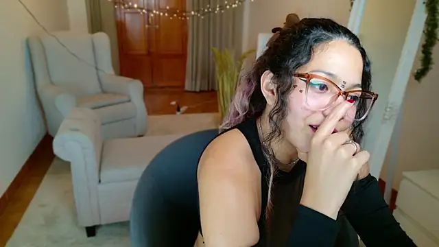 Snapshot of SelenaBlumX chatting on 01-11-25, 03:55 SelenaBlumX online show from 01-11-25, 03:55