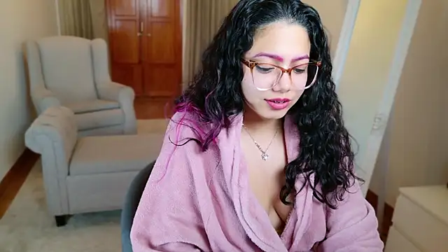 Snapshot of SelenaBlumX chatting on 01-29-25, 01:37 SelenaBlumX online show from 01-29-25, 01:37