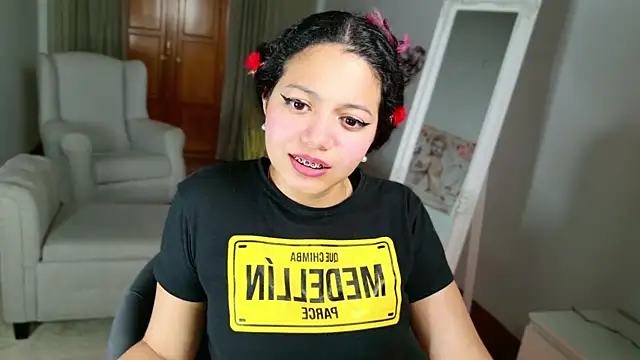 Snapshot of SelenaBlumX chatting on 02-09-25, 01:11 SelenaBlumX online show from 02-09-25, 01:11