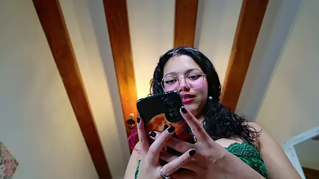 Snapshot of SelenaBlumX chatting on 02-14-25, 12:51 SelenaBlumX online show from 02-14-25, 12:51