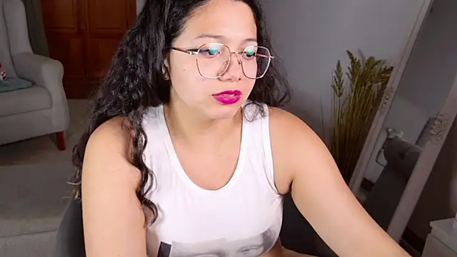 Snapshot of SelenaBlumX chatting on 12-01-25, 08:36 SelenaBlumX online show from 12-01-25, 08:36