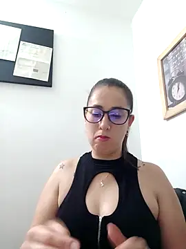 CHARLOTTE 1711 online show from 02-10-25, 12:19