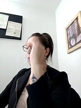 CHARLOTTE 1711 online show from 03-03-25, 11:35