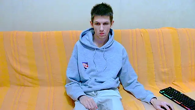 Snapshot of Lester_Broo chatting on 02-14-26, 08:22 Lester Broo online show from 02-14-26, 08:22