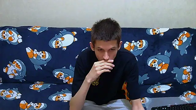 Lester Broo online show from 05-28-26, 02:42