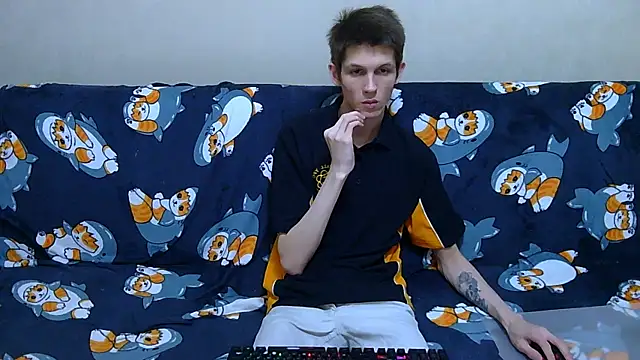 Lester Broo online show from 06-21-26, 08:11