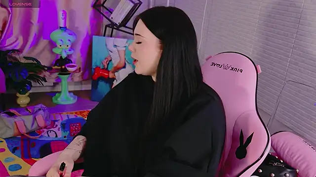 Snapshot of JessicaAddams chatting on 05-17-26, 03:19 JessicaAddams online show from 05-17-26, 03:19