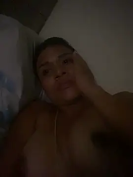 Snapshot of Yessica_832 chatting on 02-23-25, 04:28 Yessica 832 online show from 02-23-25, 04:28