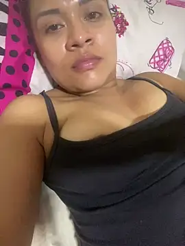 Snapshot of Yessica_832 chatting on 03-14-25, 03:04 Yessica 832 online show from 03-14-25, 03:04