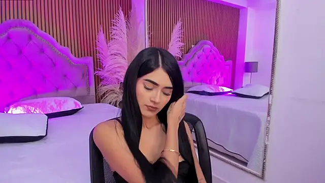BellaaStorm online show from 12-19-25, 05:03