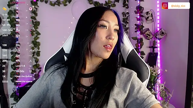 victoria ricci a online show from 09-09-25, 04:34