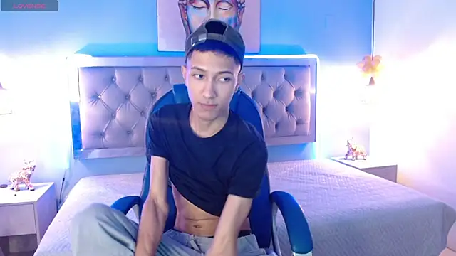 Snapshot of HarolddXL chatting on 01-19-25, 12:17 HarolddXL online show from 01-19-25, 12:17