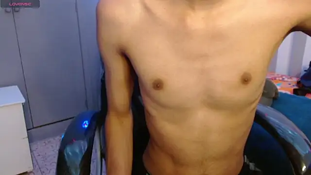 Snapshot of HarolddXL chatting on 01-30-25, 12:27 HarolddXL online show from 01-30-25, 12:27